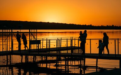 What You Need to Know Before Buying a Lakeside House in the Iowa Great Lakes